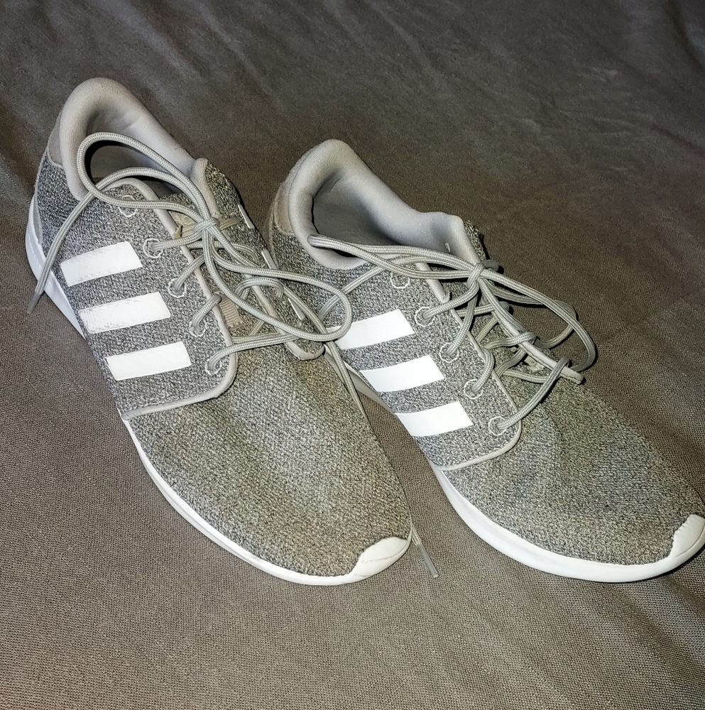 Adidas Womens Gray Sneakers Size 9